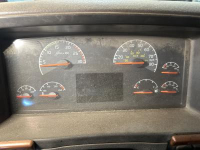 2003-2008 Volvo VNL Speedometer Instrument Cluster - Used | P/N Verify