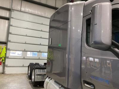 2013-2026 Peterbilt 579 Grey Right/Passenger Cab to Sleeper Side Fairing/Cab Extender - Used