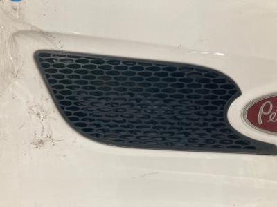 Peterbilt 579 Right/Passenger Hood Side Vent - Used