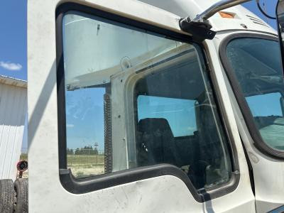 Mack CXU613 Right/Passenger Door Glass - Used