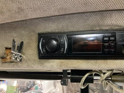 Peterbilt 379 Tuner A/V Equipment (Radio)