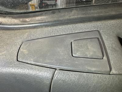 2003-2018 Volvo VNL Right/Passenger Door Electrical Switch - Used | P/N 20752919