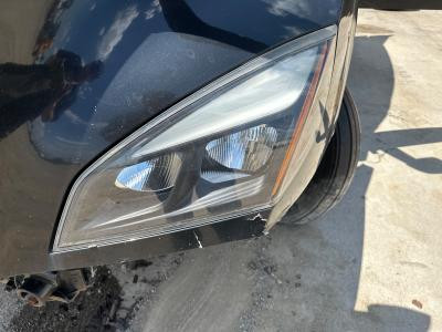 2018-2026 Freightliner CASCADIA Left/Driver Headlamp - Used