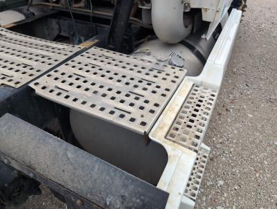 Volvo VNL Fuel Tank - Used