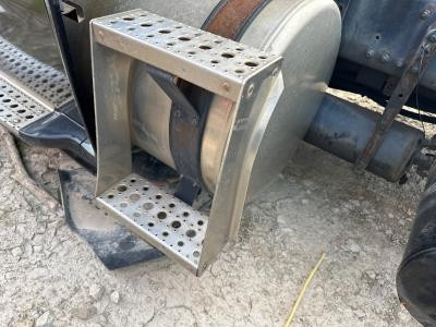 Freightliner CASCADIA Step (Frame, Fuel Tank, Faring) - Used