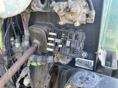 Mack CH600 Fuse Box - Used