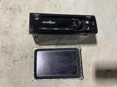 Peterbilt 567 Navigation A/V Equipment (Radio), Smartnav Control W/ Screen, Delphi #28664865, Model DEA601 | P/N PP1070066012100000