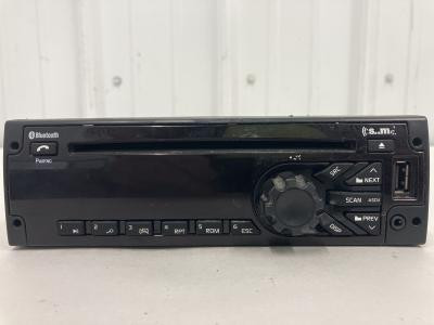 International LT CD Player A/V Equipment (Radio)