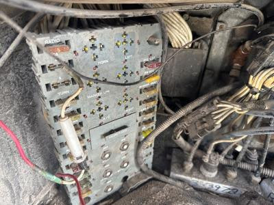 Peterbilt 377 Fuse Box - Used