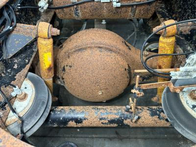 Meritor SQ100P Axle Housing (Rear) - Used