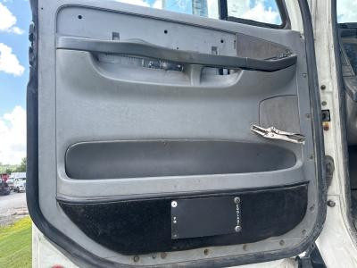 Freightliner COLUMBIA 120 Left/Driver Front Door Window Regulator - Used