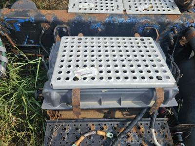 International 8600 Battery Box Cover - Used