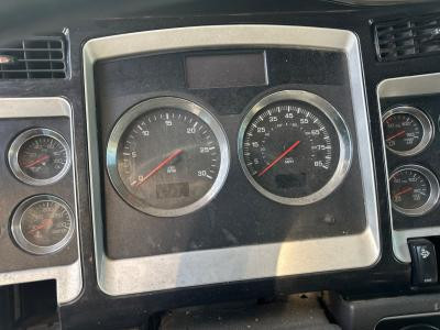 2010-2013 Kenworth T660 Speedometer Instrument Cluster - Used