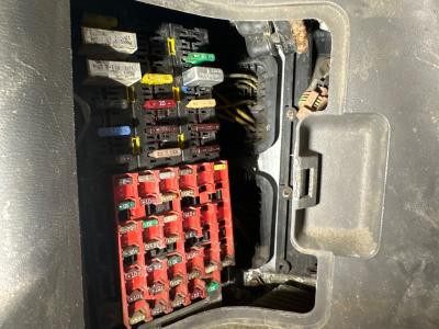 Peterbilt 386 Fuse Box - Used