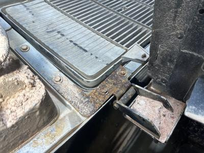 GMC C7500 Left/Driver Hood Hinge - Used | P/N R13439