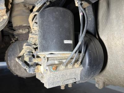 S-26293 | Bendix AD-IS Air Dryer for Sale