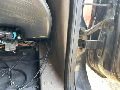 Freightliner CASCADIA Plastic Right/Passenger Passenger Corner Trim/Panel