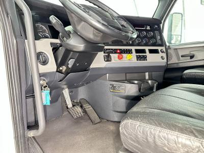 2018-2026 Freightliner CASCADIA Dash Assembly - Used