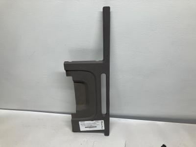 2006-2015 Peterbilt 386 TRIM OR COVER Dash Panel - Used | P/N S186023281