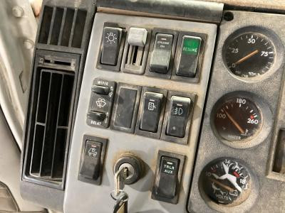 Freightliner FL112 Ignition Dash Panel - Used