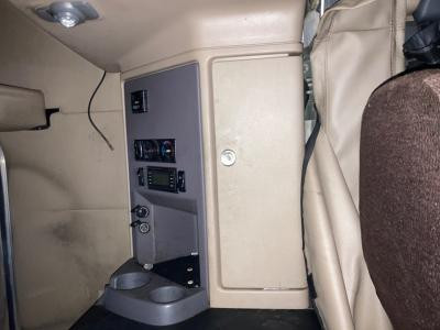 Peterbilt 579 Left/Driver Sleeper Cabinet - Used