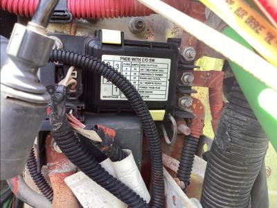 user_7fd681edページです A66-03714-008 | Freightliner CASCADIA Fuse Box for Sale