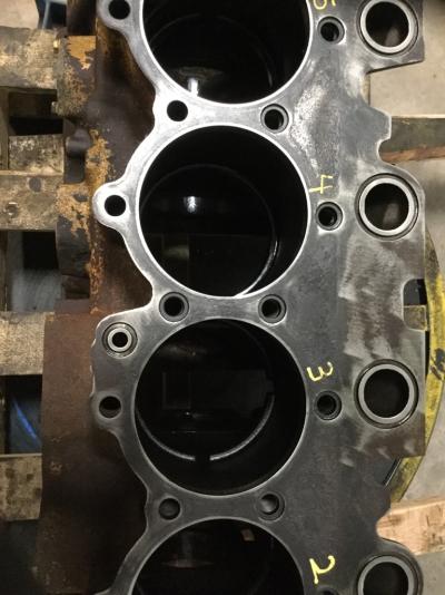 Catページ Cat C6.6 Cyl. Head Cover Cylinder Head Cover 3172717