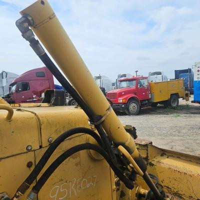 John Deere 750C Right/Passenger Hydraulic Cylinder - Used | P/N AH141866