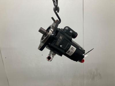 CAT 242D3 Hydraulic Pump - Used | P/N 3738426