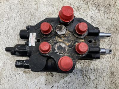 かんしゃ 108222A1 | Case 1840 Hydraulic Valve for Sale