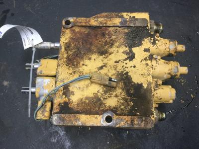 John Deere 7775 Hydraulic Valve for Sale