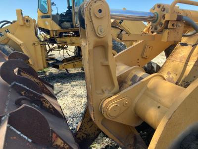 Case 621B Left/Driver Linkage - Used | P/N 232194A1