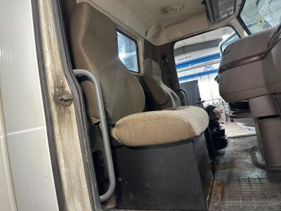 232023-01 | Volvo VNL Seat for Sale