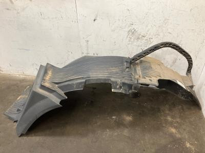 Volvo VNL Right/Passenger Inner Fender - Used | P/N 82130734