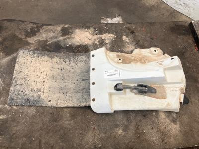 1990-2002 GMC TOPKICK White Right/Passenger Extension Fender - Used | P/N 15670942