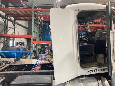 Peterbilt 377 Side Fairing/Cab Extender for Sale