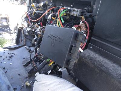P27-1129-004 | Kenworth T370 Fuse Box for Sale