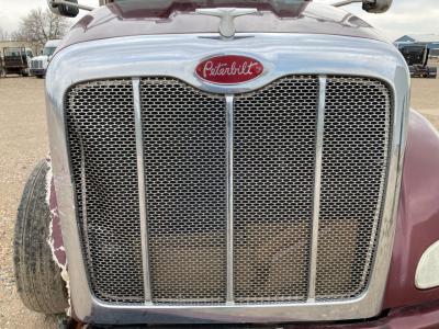 2006-2015 Peterbilt 386 Grille - Used