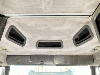 Volvo VNL Headliner - Used