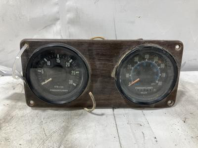 Freightliner FLC112 Speedometer Instrument Cluster - Used