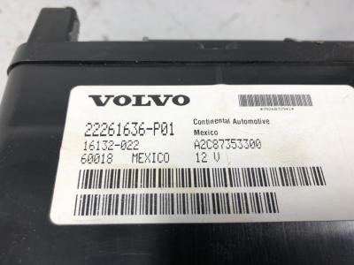 Volvo VNL Speedometer Instrument Cluster for Sale