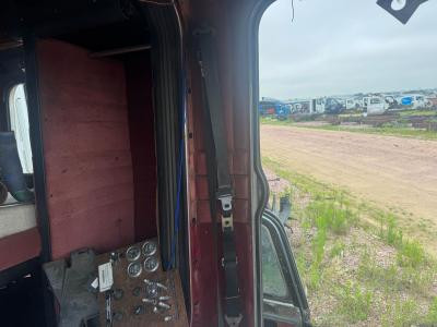Peterbilt 379 Left/Driver Seat Belt Assembly - Used