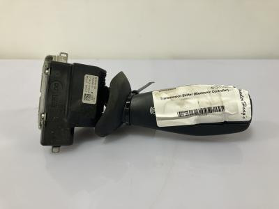 ₍ᐢ.ˬ.ᐢ₎ Kuzco Lighting CH15504-BK-UNV Elixir 22-in Black LED