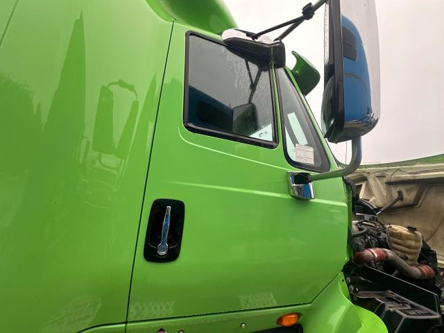 2016 International PROSTAR Right Door