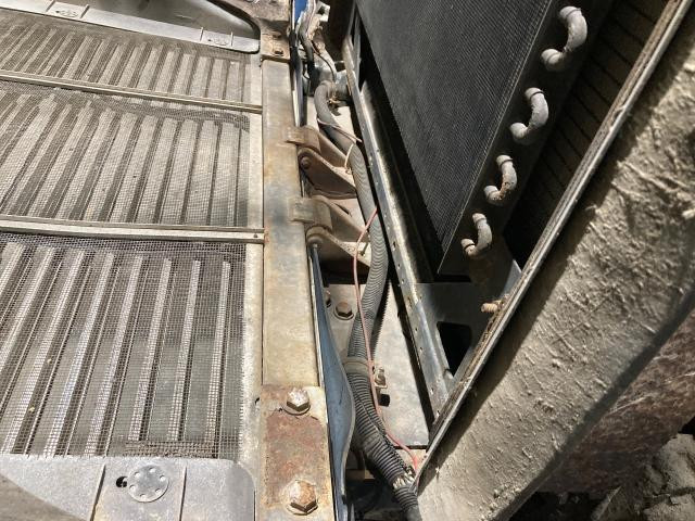 1989 Freightliner FLD120 Hinge