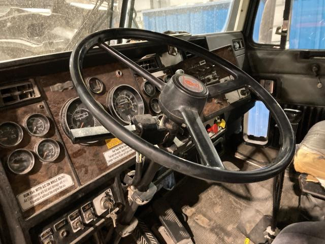 1996 Kenworth T600 Steering Column | Tilt: No | Telescope: No