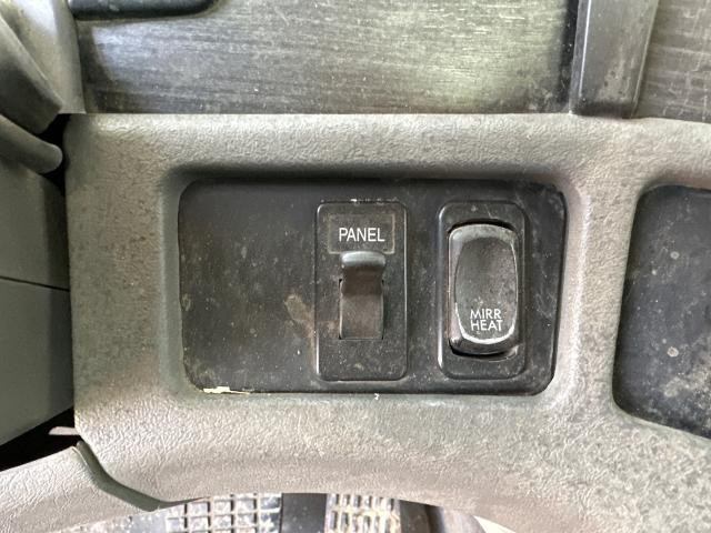 Freightliner COLUMBIA 112 Dash Panel: Switch