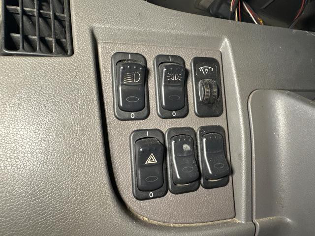 Peterbilt 337 Dash Panel: Switch