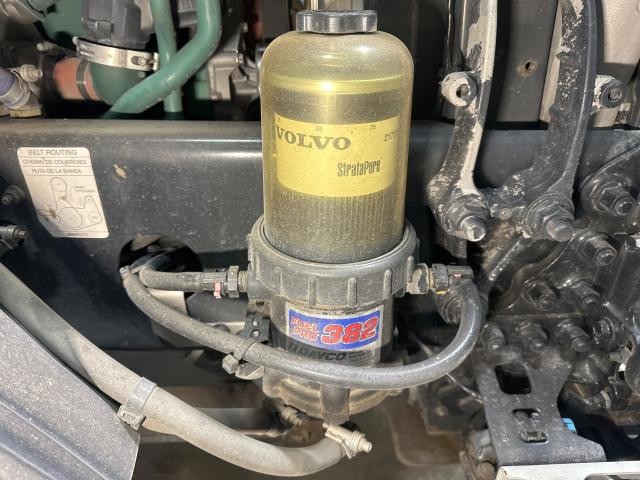 2014 Volvo D13 Fuel Filter Assembly