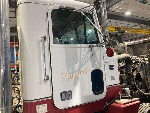 1989 Freightliner FLD120 Right Door